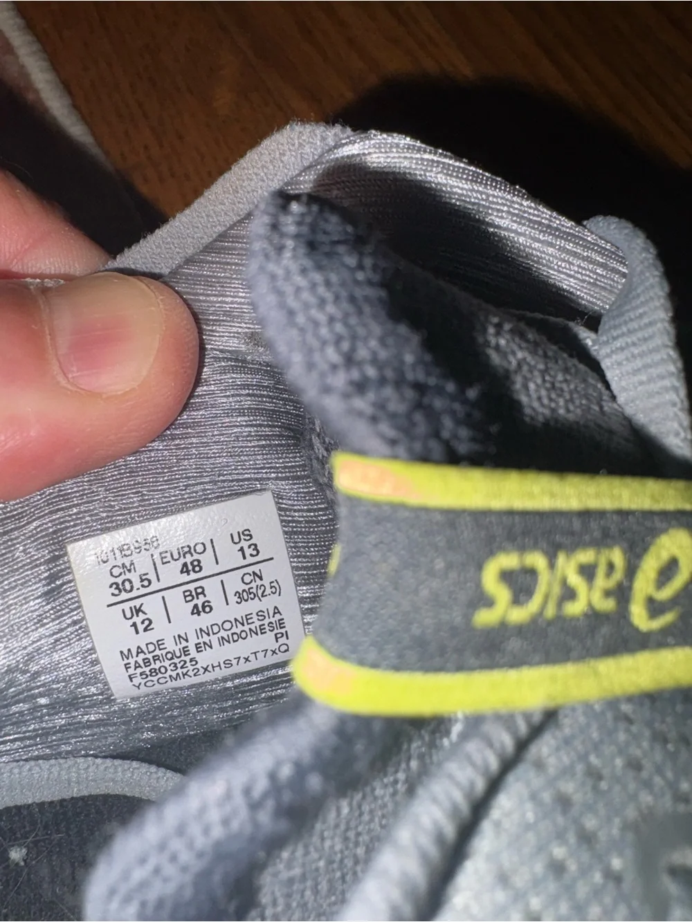 ASICS Men's Gray and Yellow Performance Running Shoes